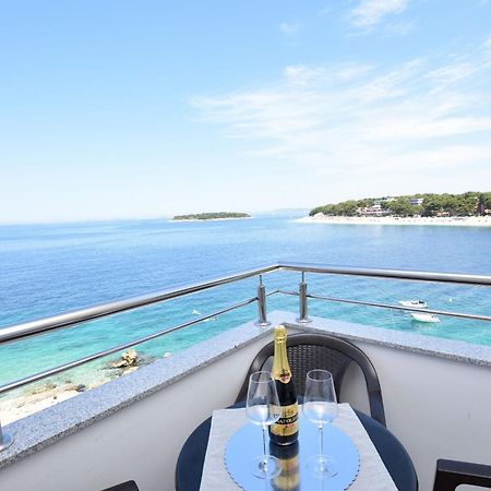 Apartments Brico Примоштен Экстерьер фото